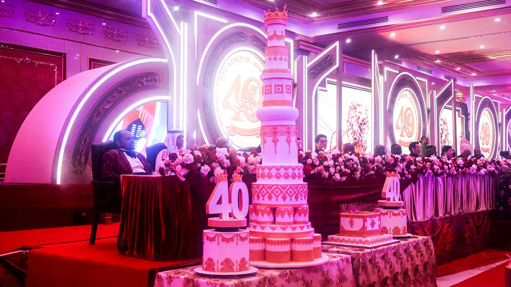 A massive cake was displayed for the 40-58 celebration during the launch of the Ezulwini Palazzo. 